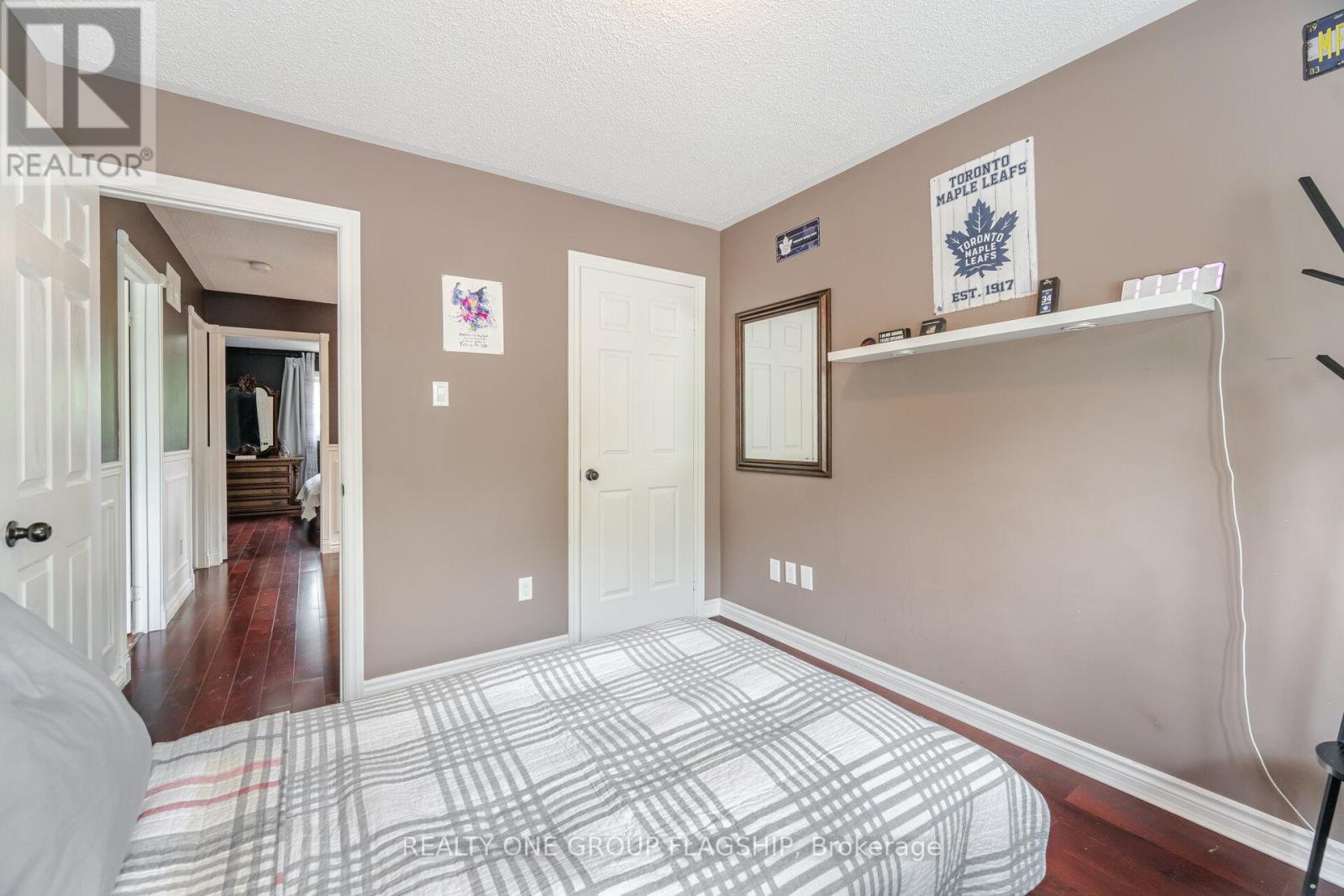 7267 Windbreak Court, Mississauga (Meadowvale), Ontario  L5N 6K6 - Photo 29 - W12446966