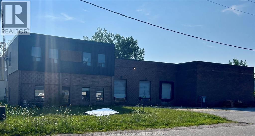 MLS# 25025380: 5270 BRENDAN LANE Unit# UNIT A, Tecumseh, Canada