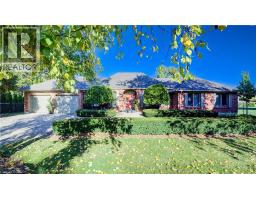 592 MANORWOOD Court, waterloo, Ontario