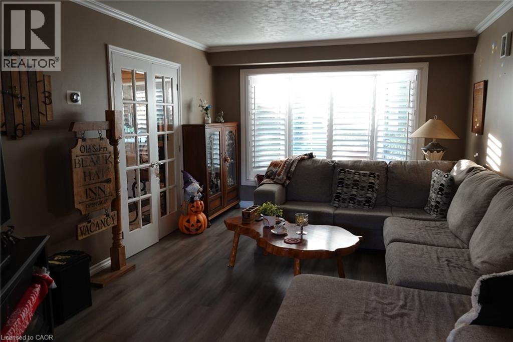 5475 Lakeshore Road Unit# 9, Burlington, Ontario  L7L 1E1 - Photo 15 - 40776174