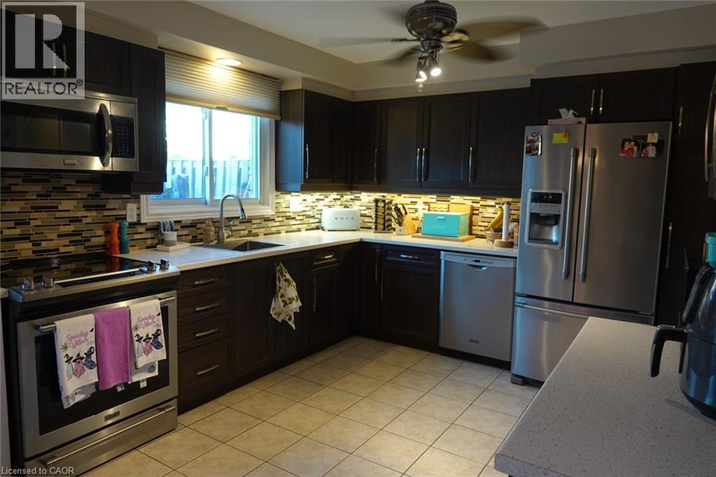 5475 Lakeshore Road Unit# 9, Burlington, Ontario  L7L 1E1 - Photo 7 - 40776174