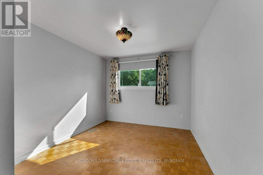 869 Haverhill Drive, Kingston, Ontario  K7M 4V1 - Photo 17 - X12447136