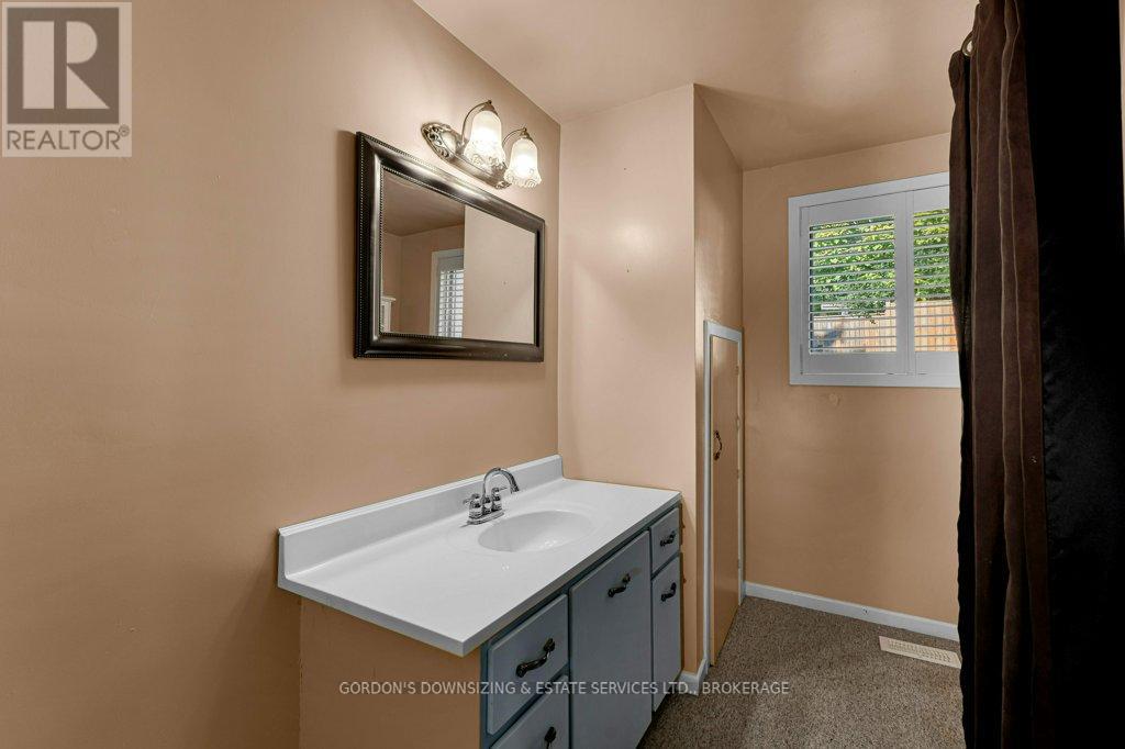 869 Haverhill Drive, Kingston, Ontario  K7M 4V1 - Photo 33 - X12447136