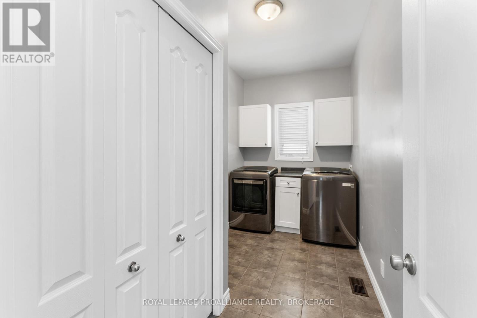 1105 Crossfield Avenue, Kingston, Ontario  K7P 0G7 - Photo 9 - X12447196