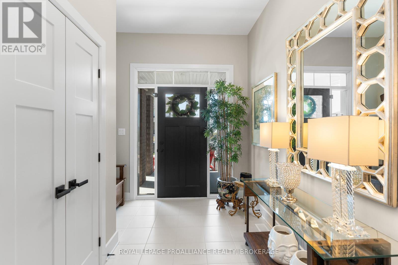 1335 Grayson Drive, Kingston, Ontario  K7M 0H3 - Photo 5 - X12447216
