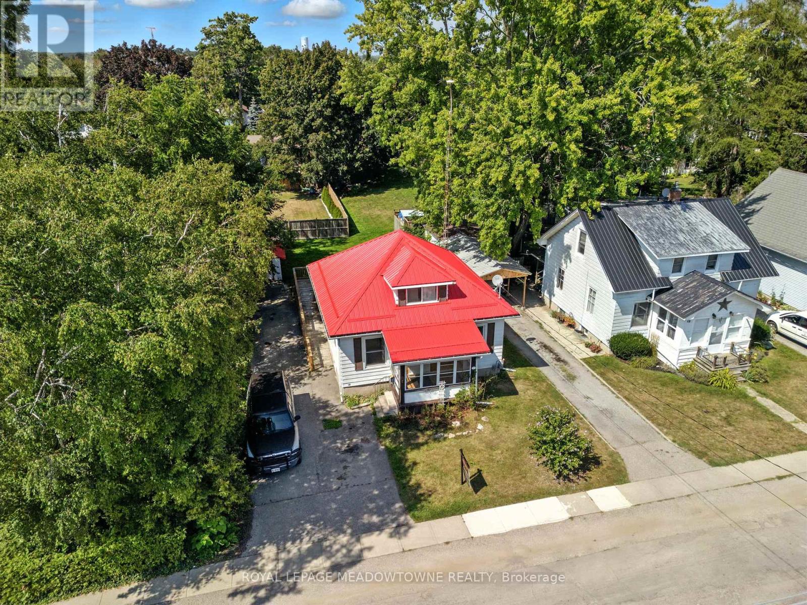 15 Church Street E, Norfolk (Waterford), Ontario  N0E 1Y0 - Photo 2 - X12446787