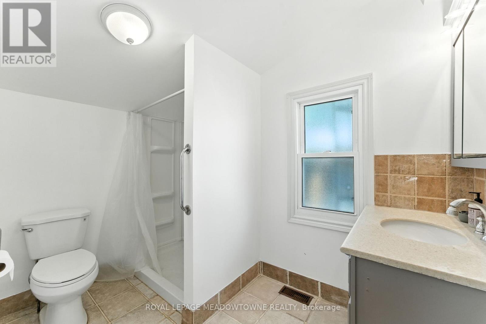 15 Church Street E, Norfolk (Waterford), Ontario  N0E 1Y0 - Photo 24 - X12446787