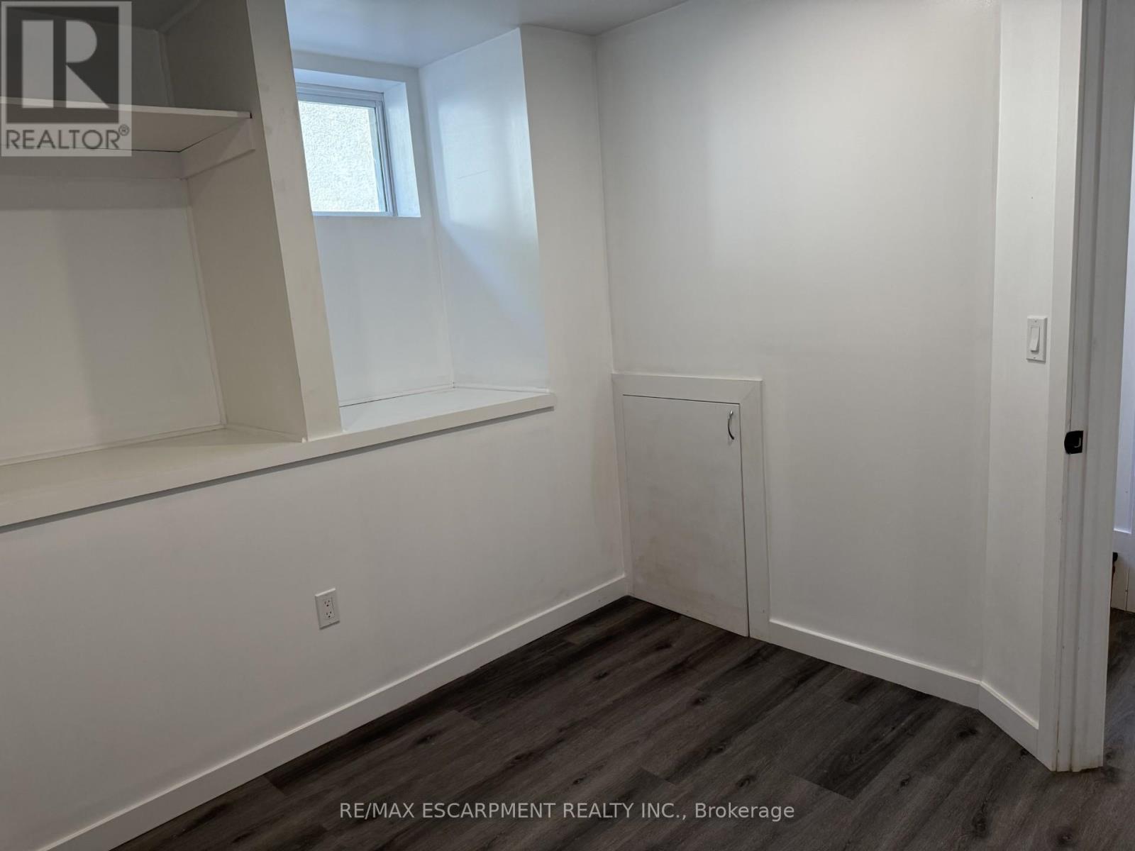 Lower - 34 Welland Street, Welland, Ontario  L8M 3B8 - Photo 7 - X12446796