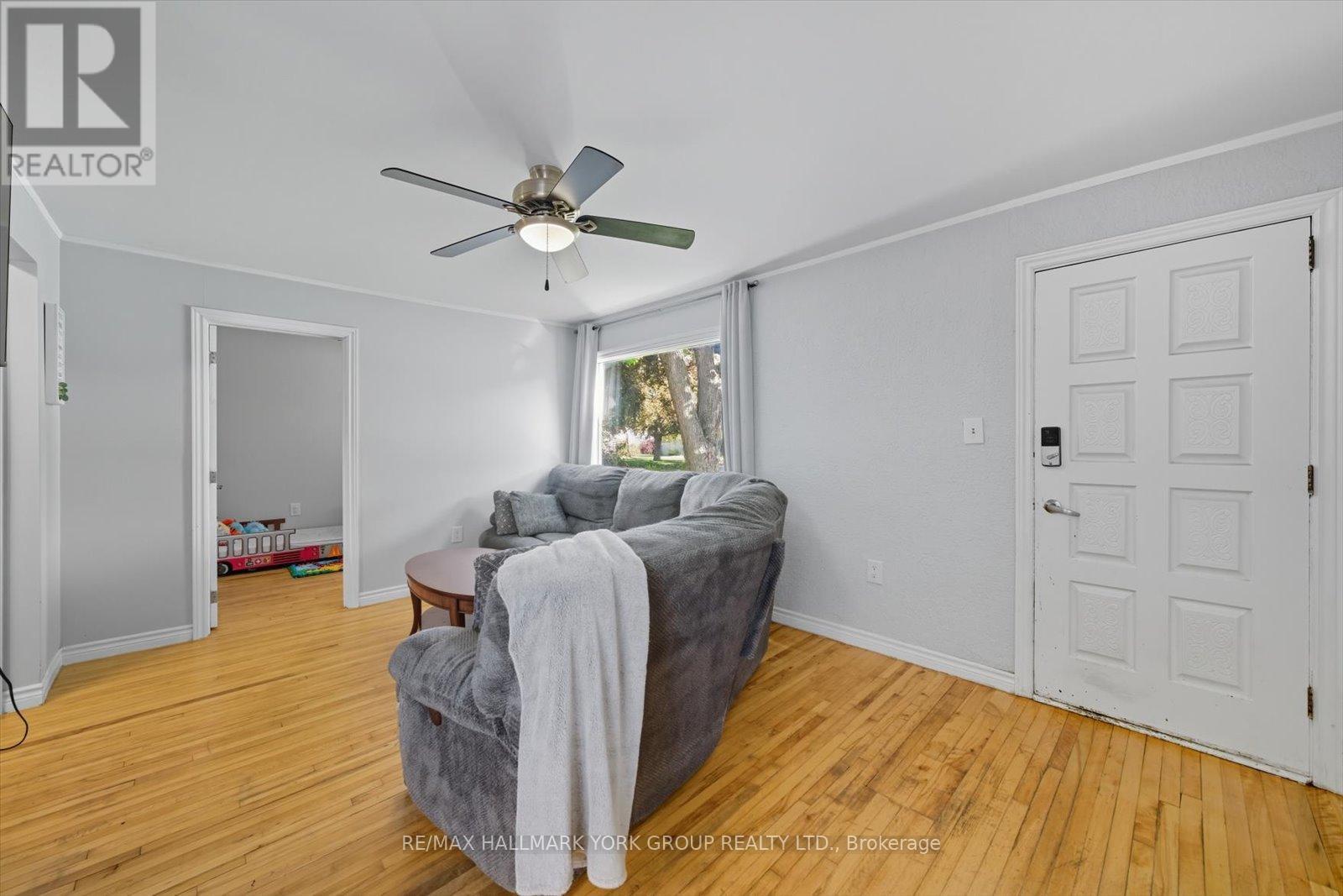24 Churchill Crescent, Kawartha Lakes (Lindsay), Ontario  K9V 3Y6 - Photo 14 - X12446832