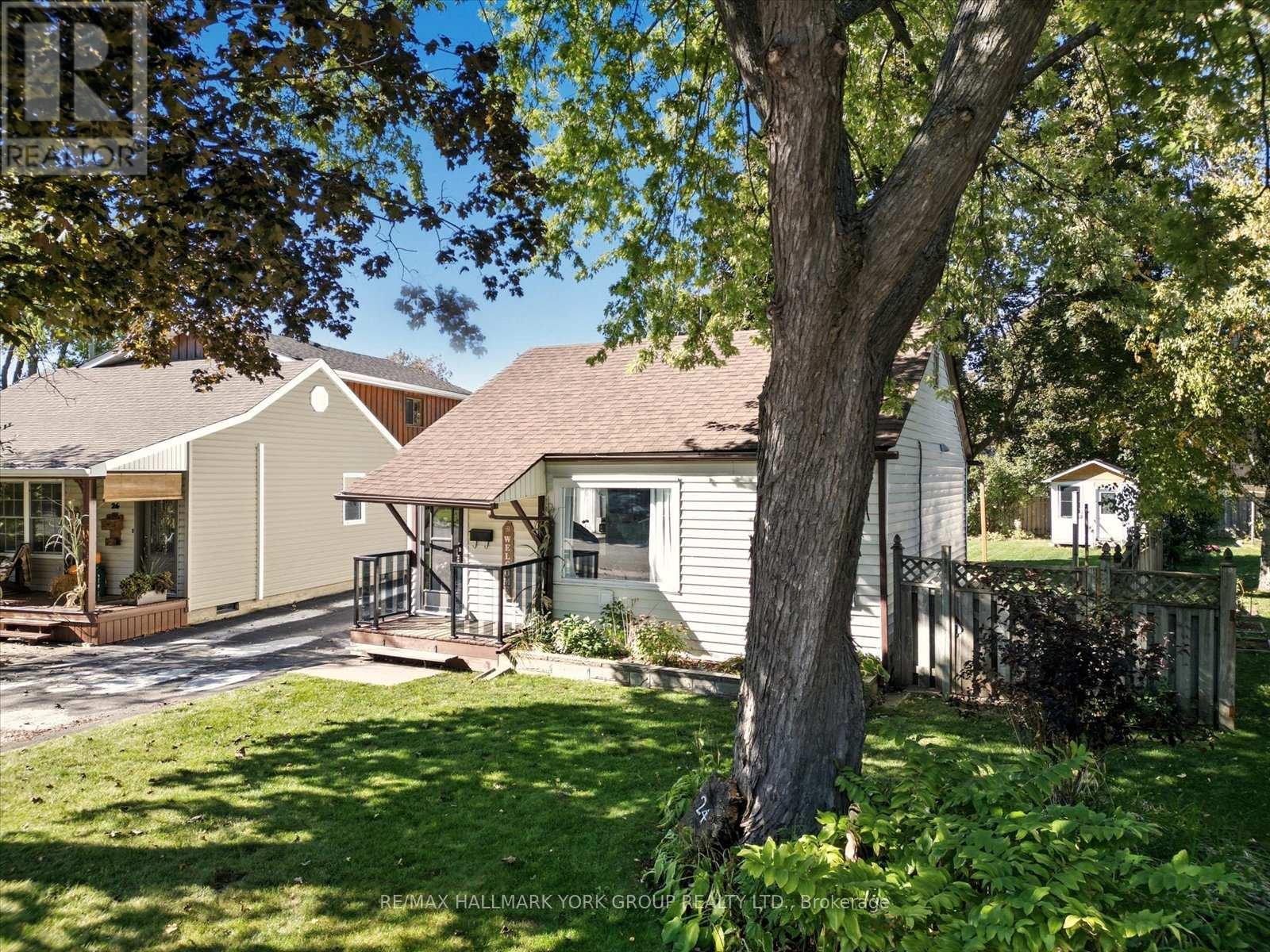 24 Churchill Crescent, Kawartha Lakes (Lindsay), Ontario  K9V 3Y6 - Photo 4 - X12446832