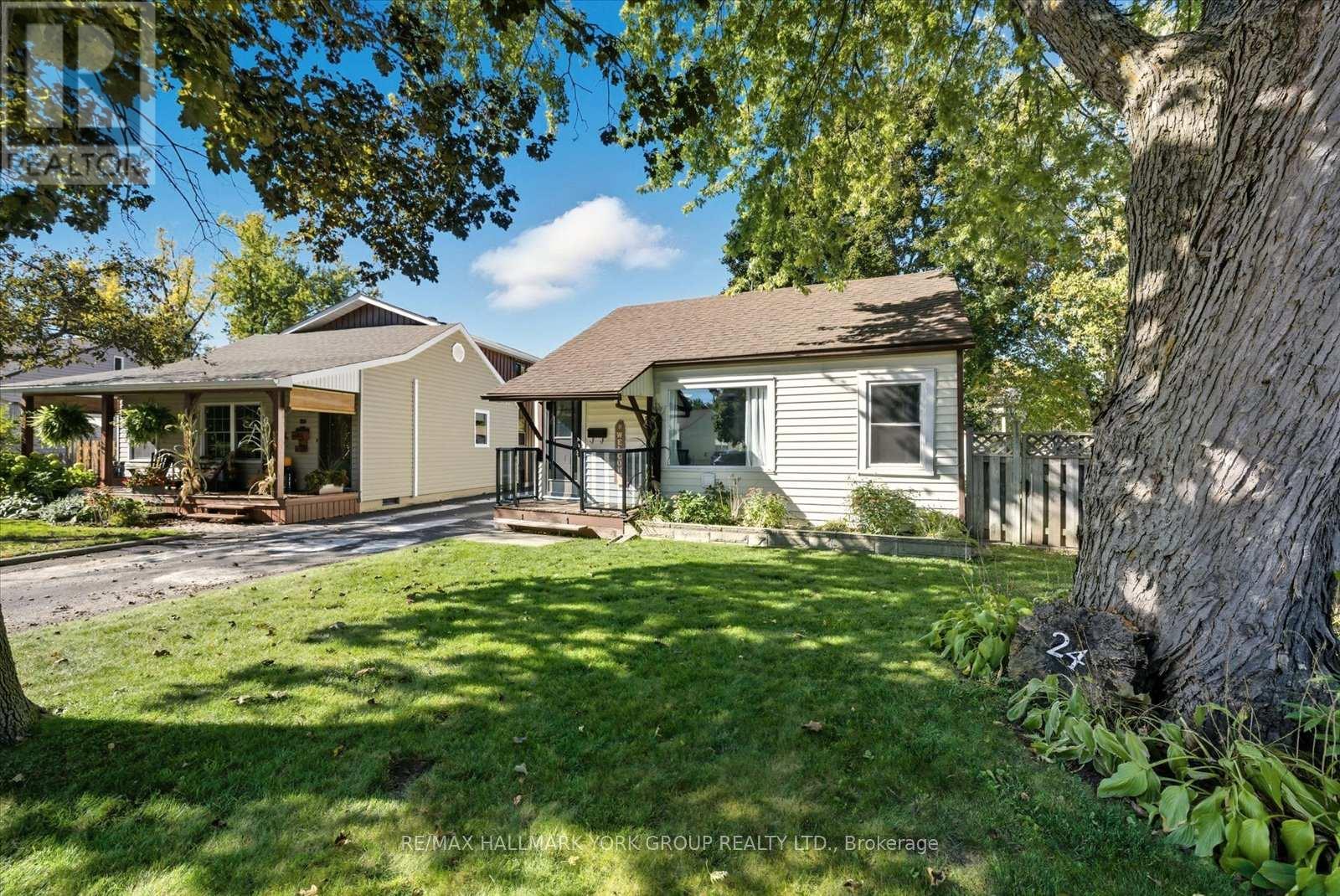 24 Churchill Crescent, Kawartha Lakes (Lindsay), Ontario  K9V 3Y6 - Photo 5 - X12446832