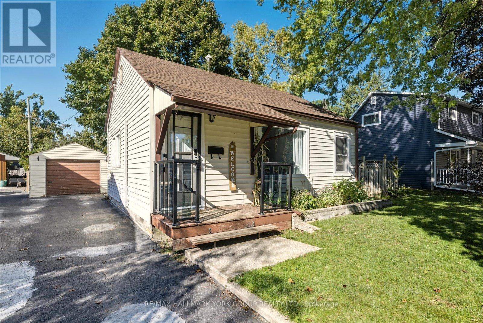 24 Churchill Crescent, Kawartha Lakes (Lindsay), Ontario  K9V 3Y6 - Photo 9 - X12446832