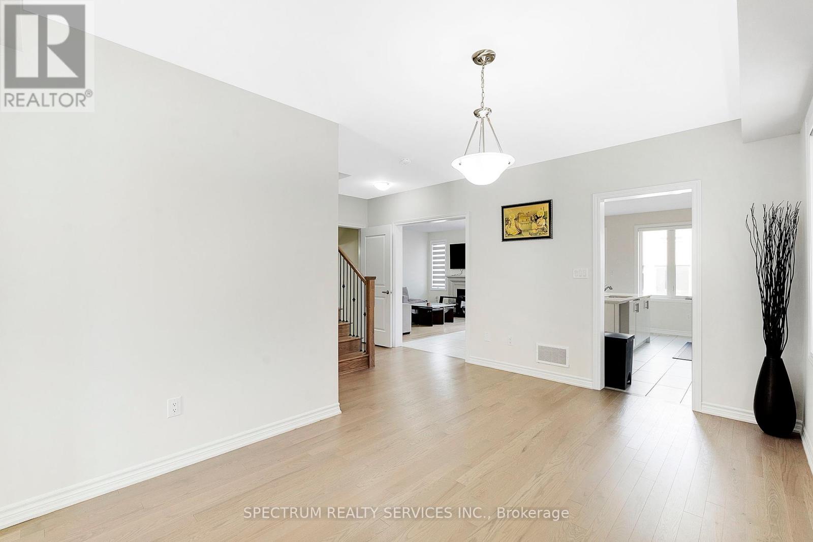 52 Granka Street, Brantford, Ontario  N3T 0X5 - Photo 8 - X12446856