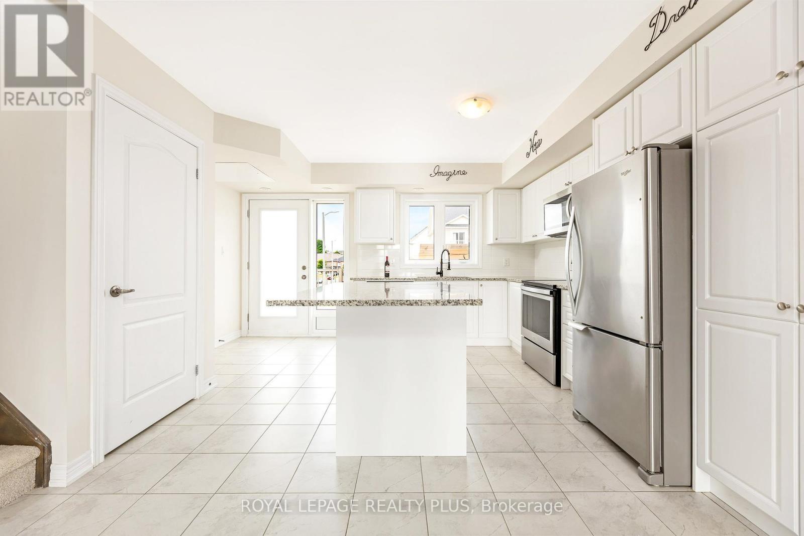 1 - 120 Watson Parkway N, Guelph (Grange Road), Ontario  N1E 0P6 - Photo 10 - X12446909