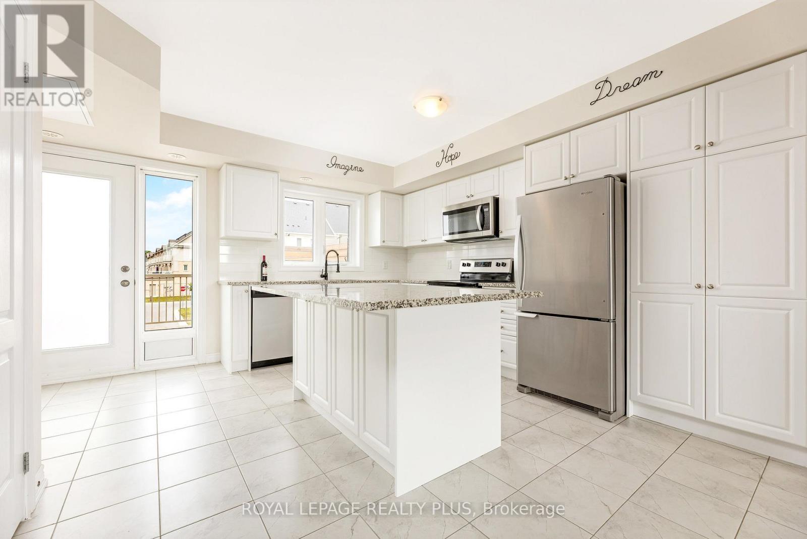 1 - 120 Watson Parkway N, Guelph (Grange Road), Ontario  N1E 0P6 - Photo 11 - X12446909