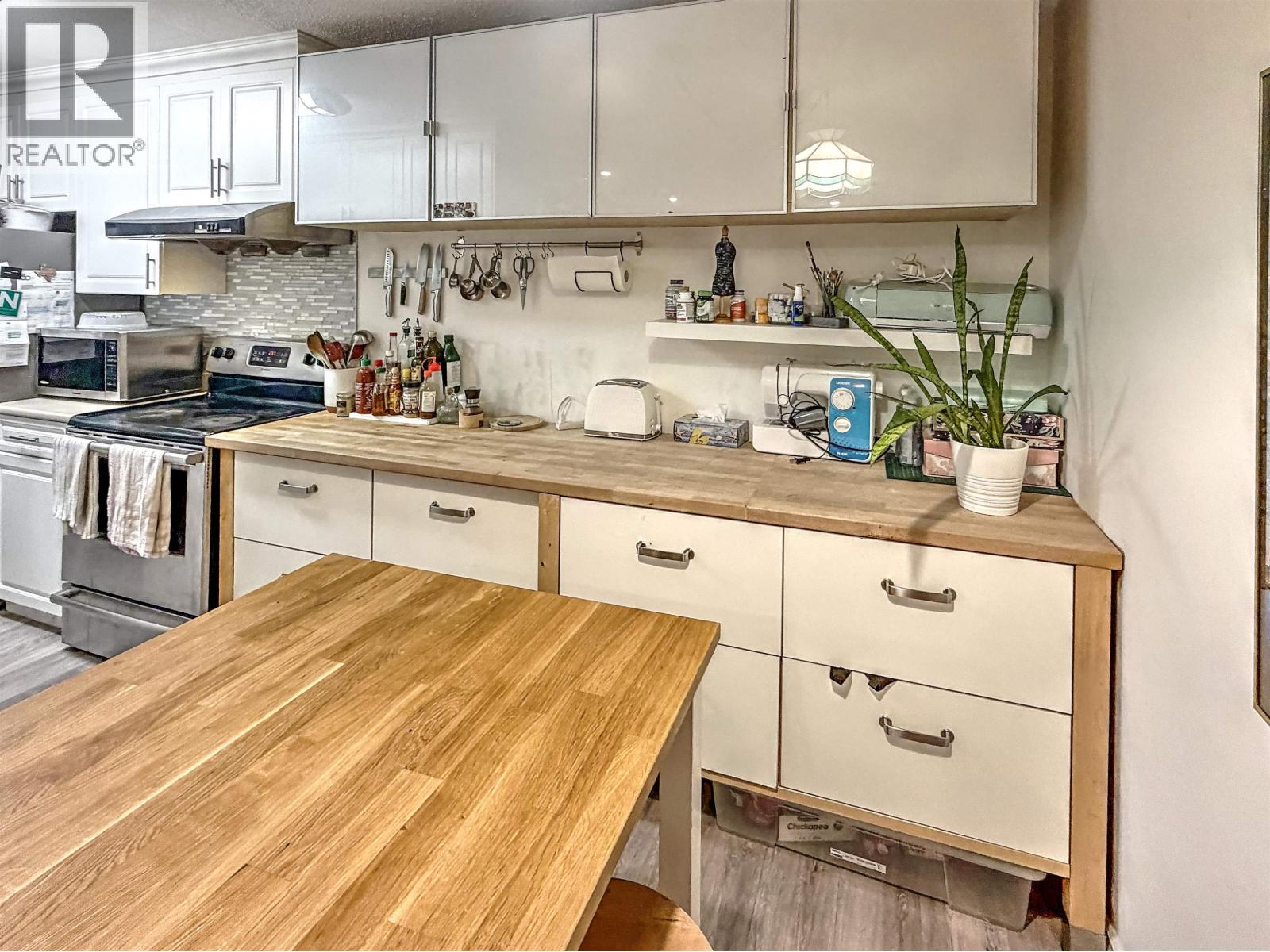218 9857 Manchester Drive, Burnaby, British Columbia  V3N 4P5 - Photo 7 - R3055511