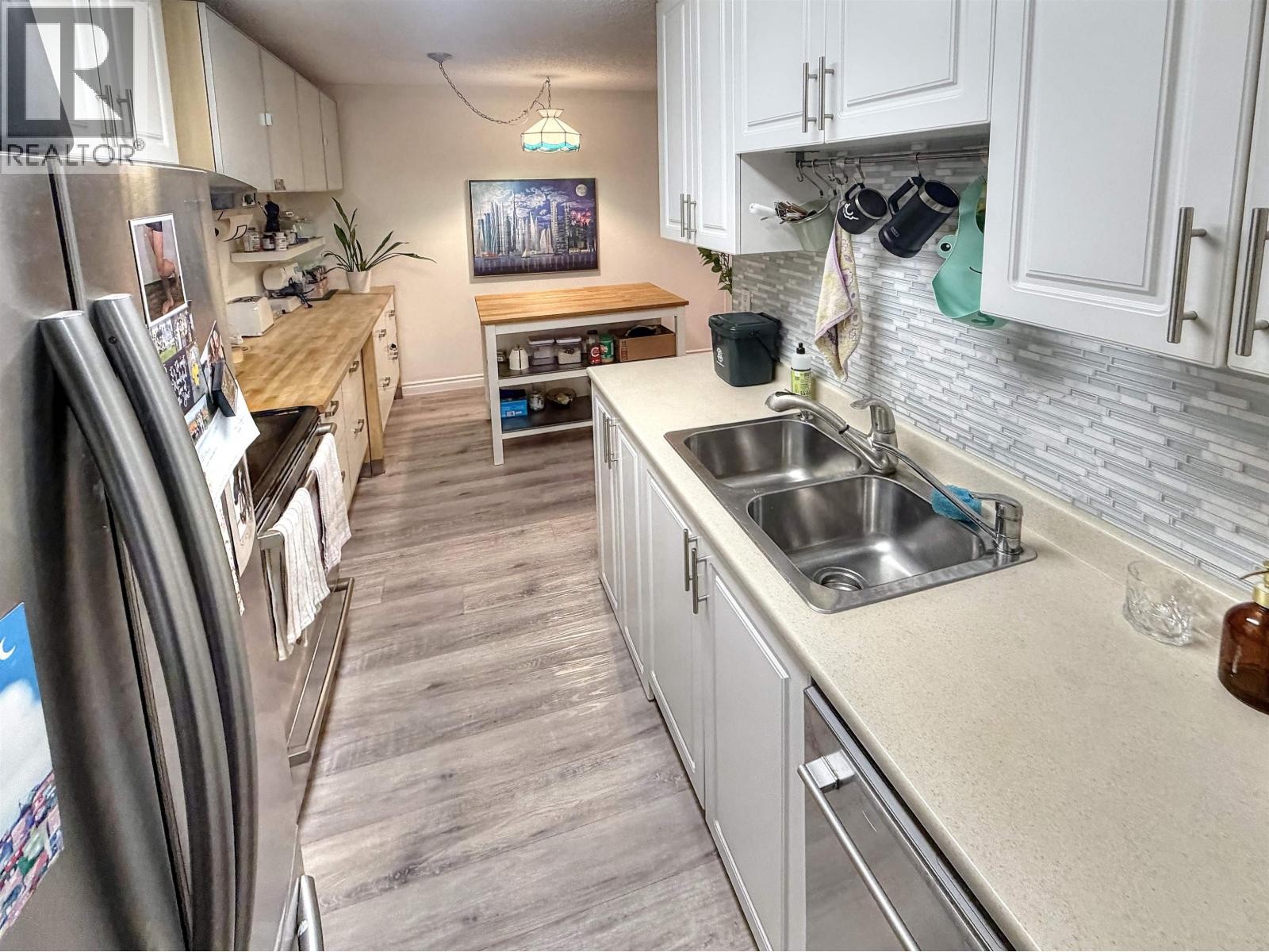 218 9857 Manchester Drive, Burnaby, British Columbia  V3N 4P5 - Photo 4 - R3055511