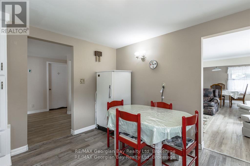 586 Dominion Avenue, Midland, Ontario  L4R 1R3 - Photo 9 - S12447186