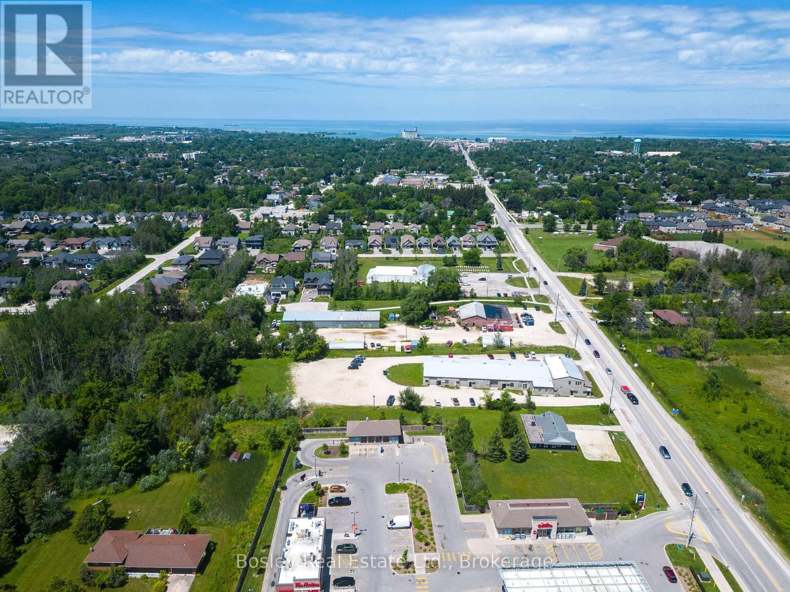 864 Hurontario Street, Collingwood, Ontario  L9Y 0G7 - Photo 16 - S12447200