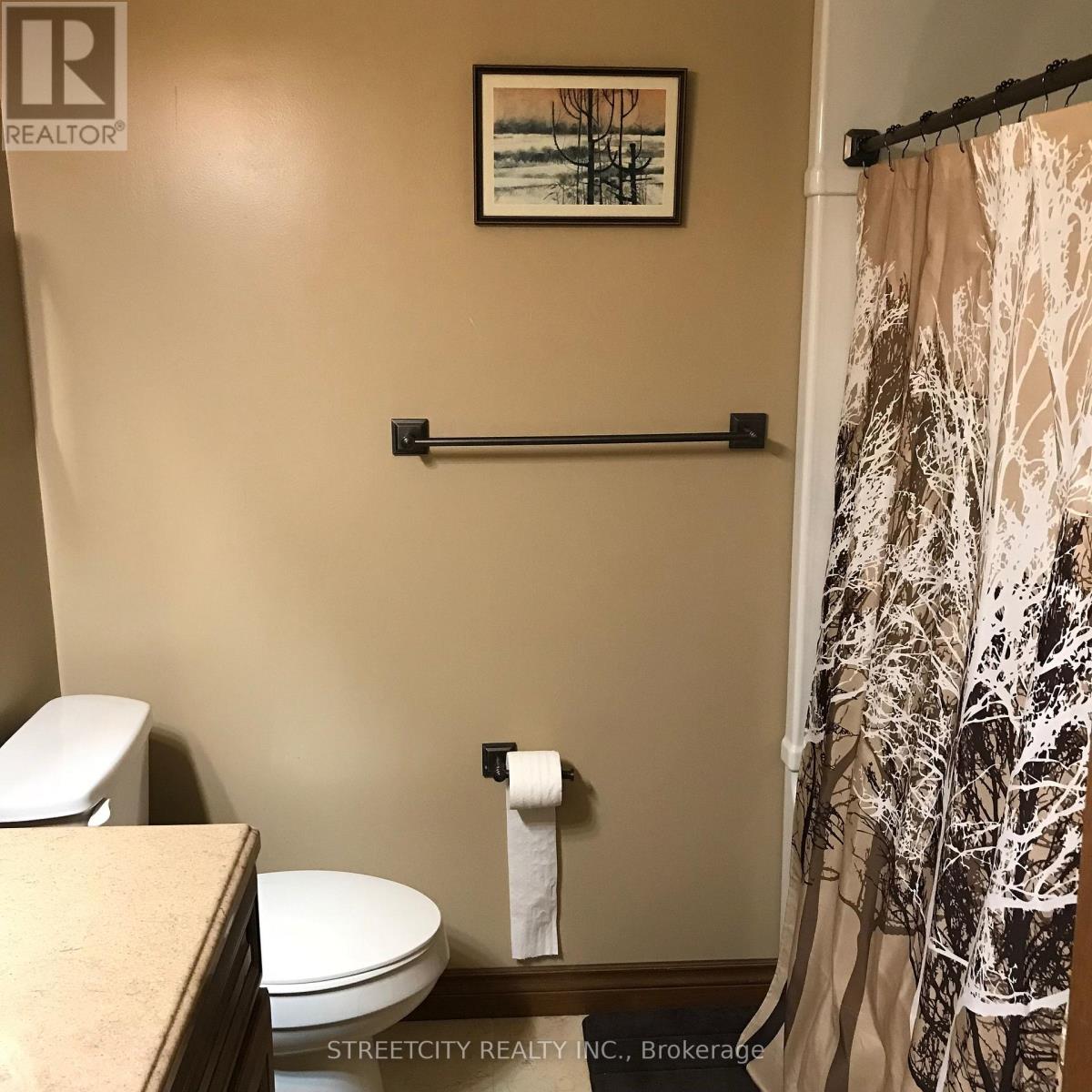 66 St Bees Close, London North (North A), Ontario  N6G 4C2 - Photo 17 - X12447167