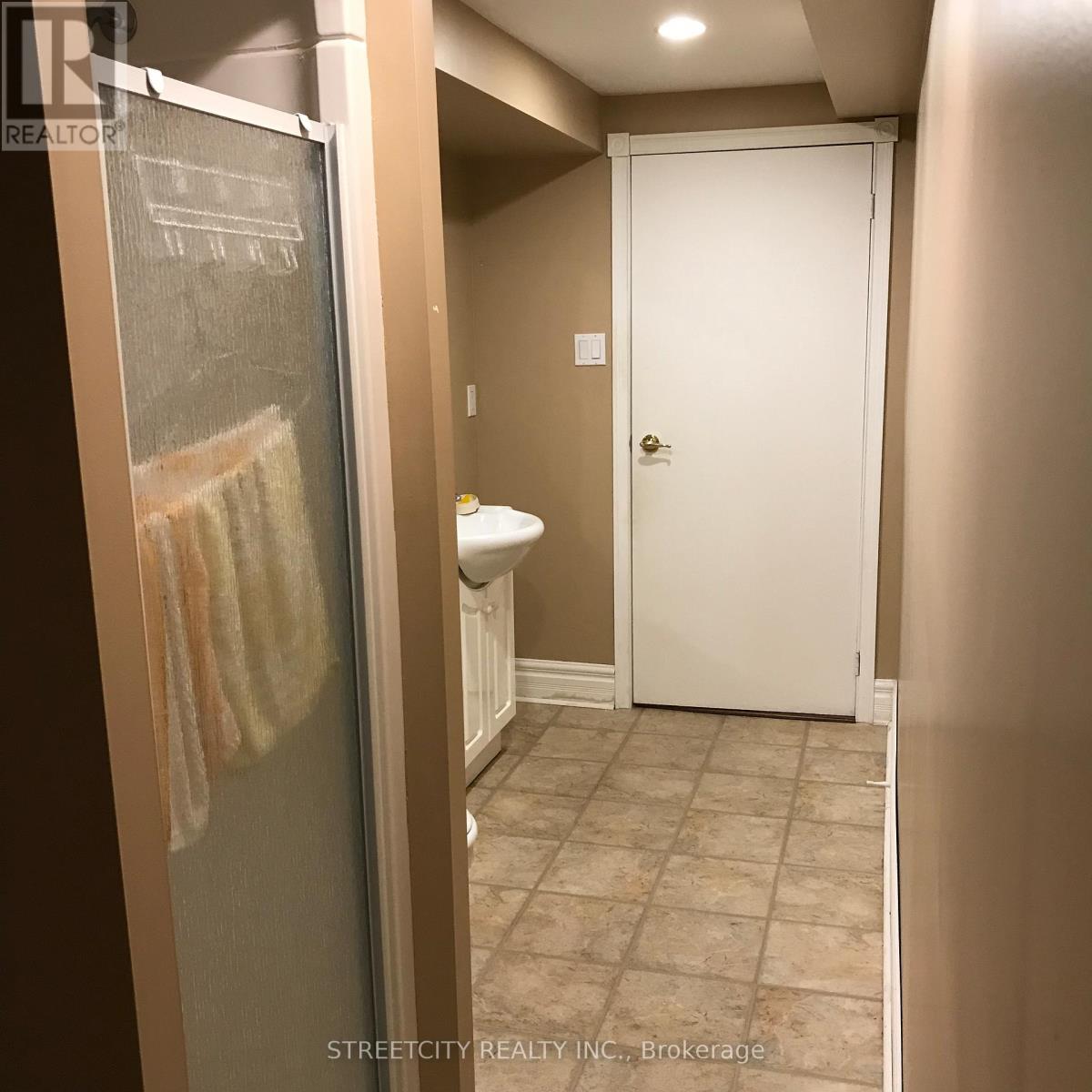 66 St Bees Close, London North (North A), Ontario  N6G 4C2 - Photo 23 - X12447167