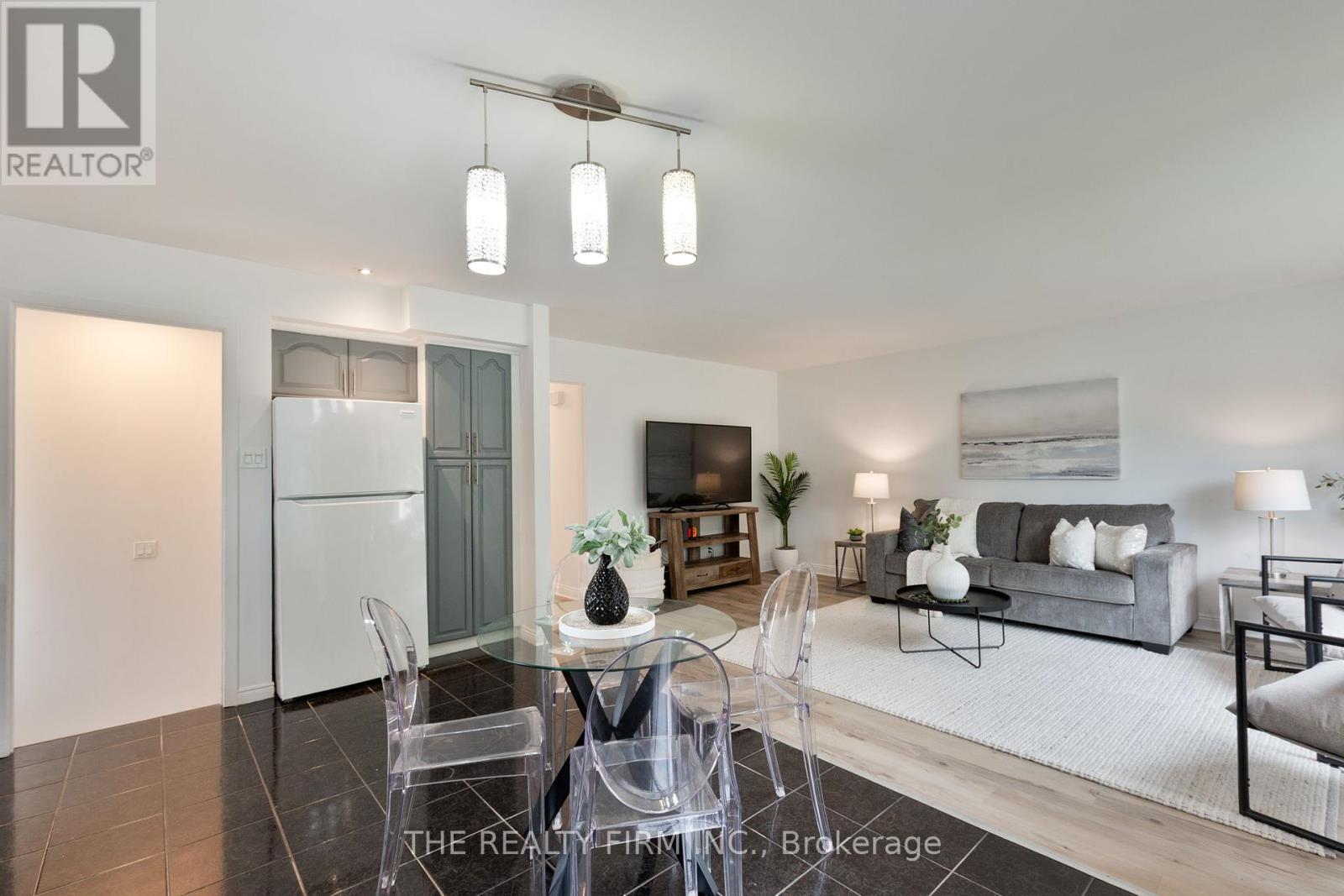 10 Stroud Crescent, London South (South X), Ontario  N6E 1Z6 - Photo 6 - X12447204