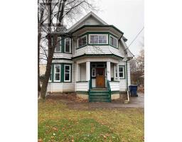 15 PATRICIA AVENUE, Toronto, Ontario