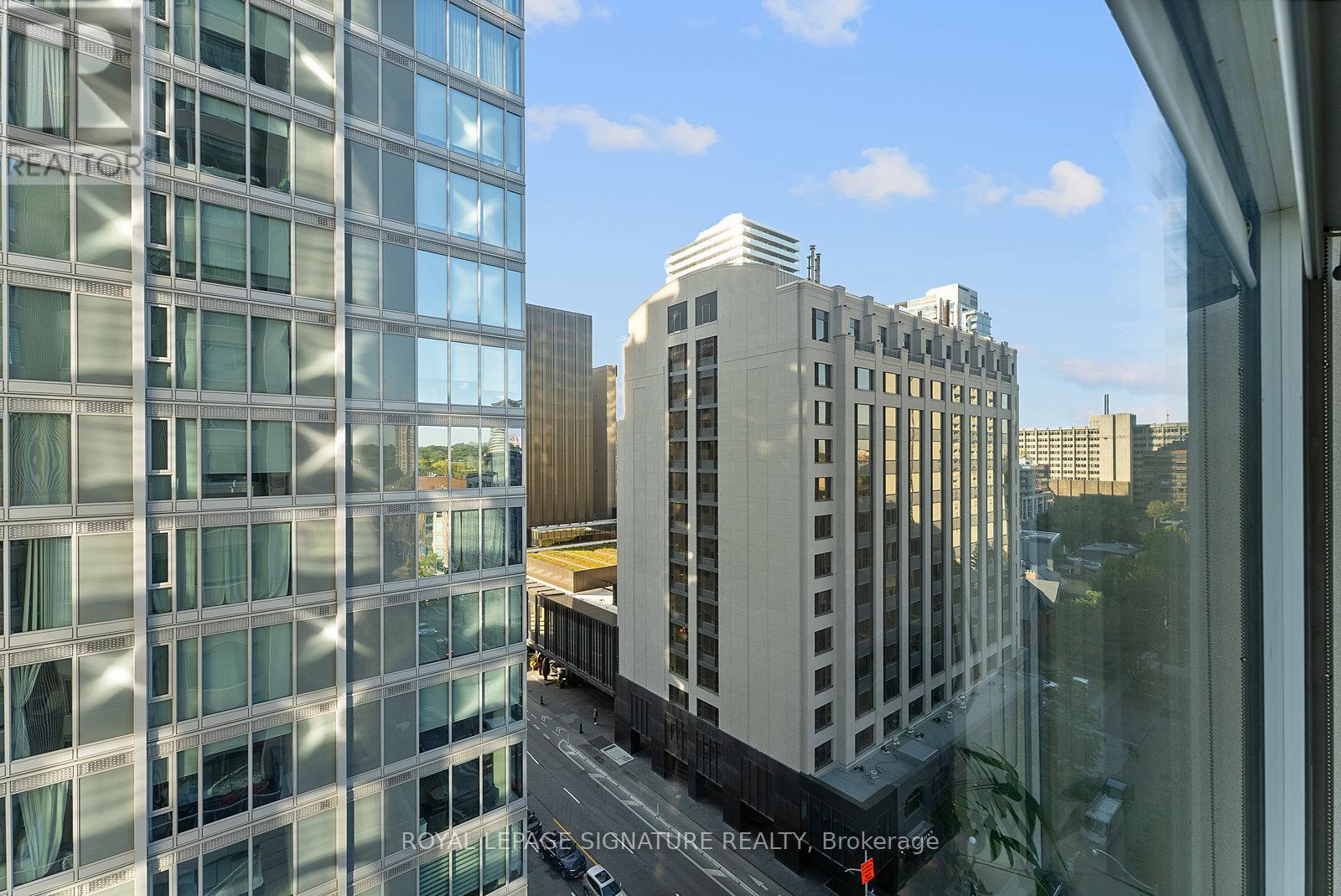 1013 - 155 Yorkville Avenue, Toronto (Annex), Ontario  M5R 0B4 - Photo 15 - C12446991
