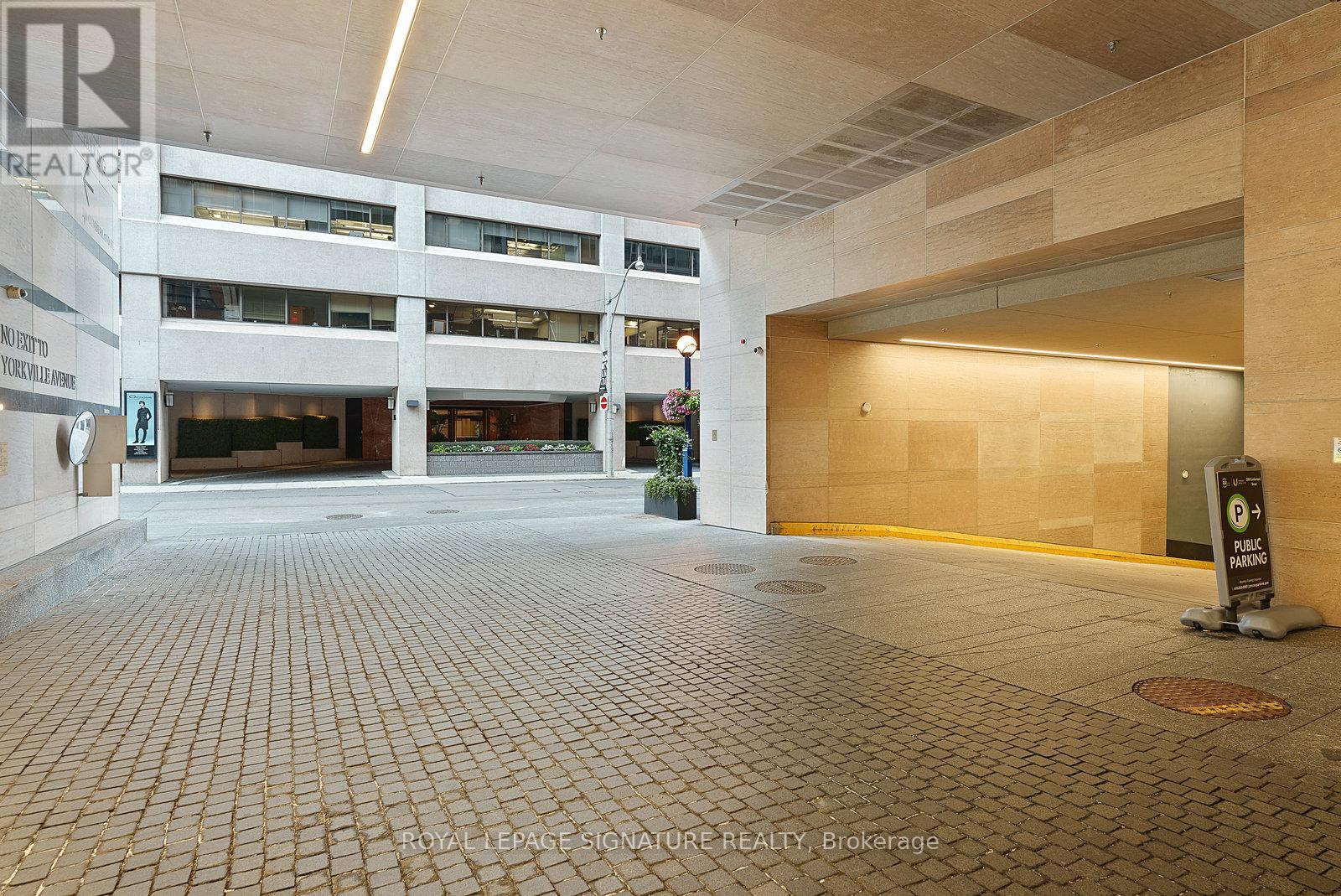 1013 - 155 Yorkville Avenue, Toronto (Annex), Ontario  M5R 0B4 - Photo 18 - C12446991