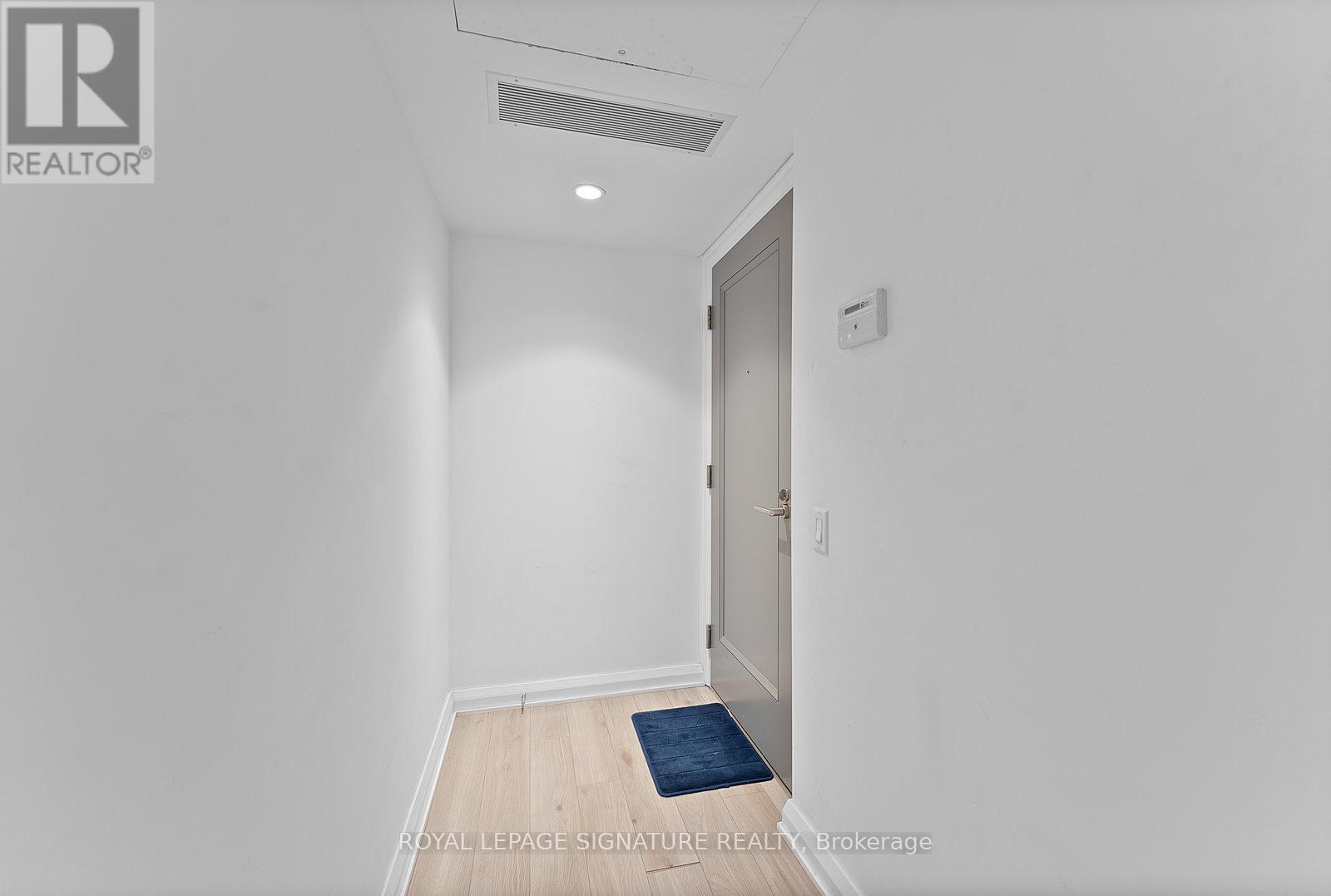 1013 - 155 Yorkville Avenue, Toronto (Annex), Ontario  M5R 0B4 - Photo 2 - C12446991