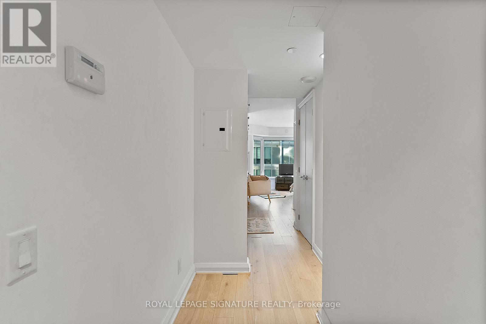 1013 - 155 Yorkville Avenue, Toronto (Annex), Ontario  M5R 0B4 - Photo 3 - C12446991