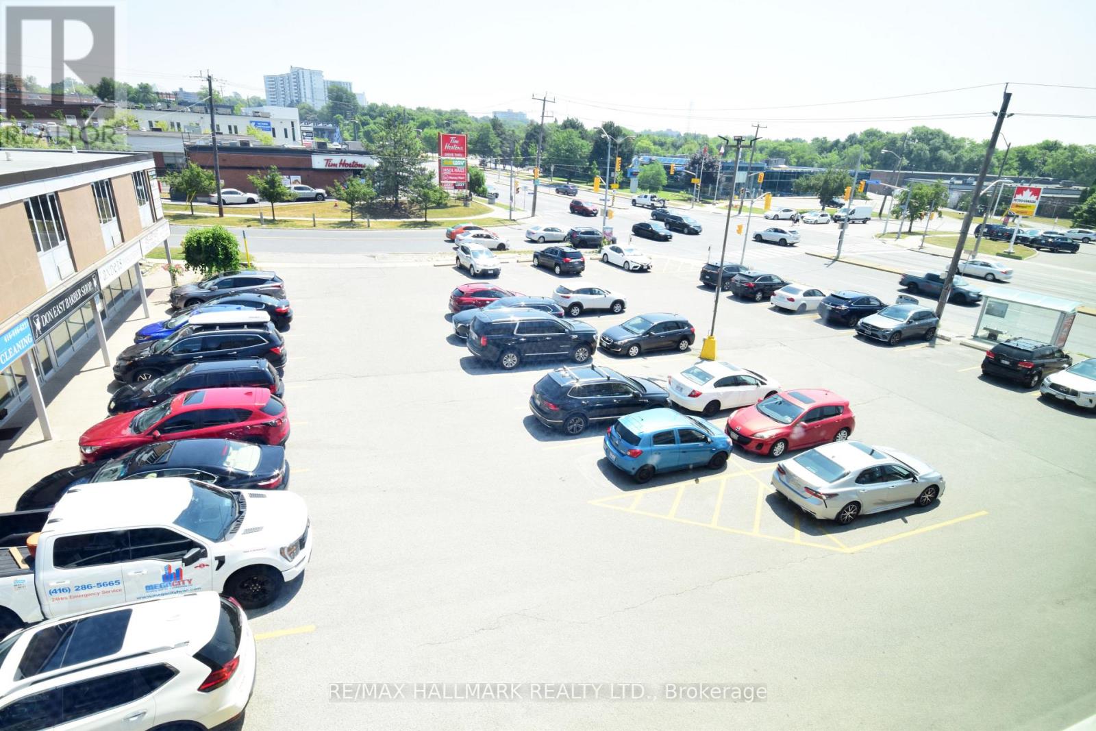300 - 1200 Lawrence Avenue E, Toronto, Ontario  M3A 1E1 - Photo 4 - C12447014