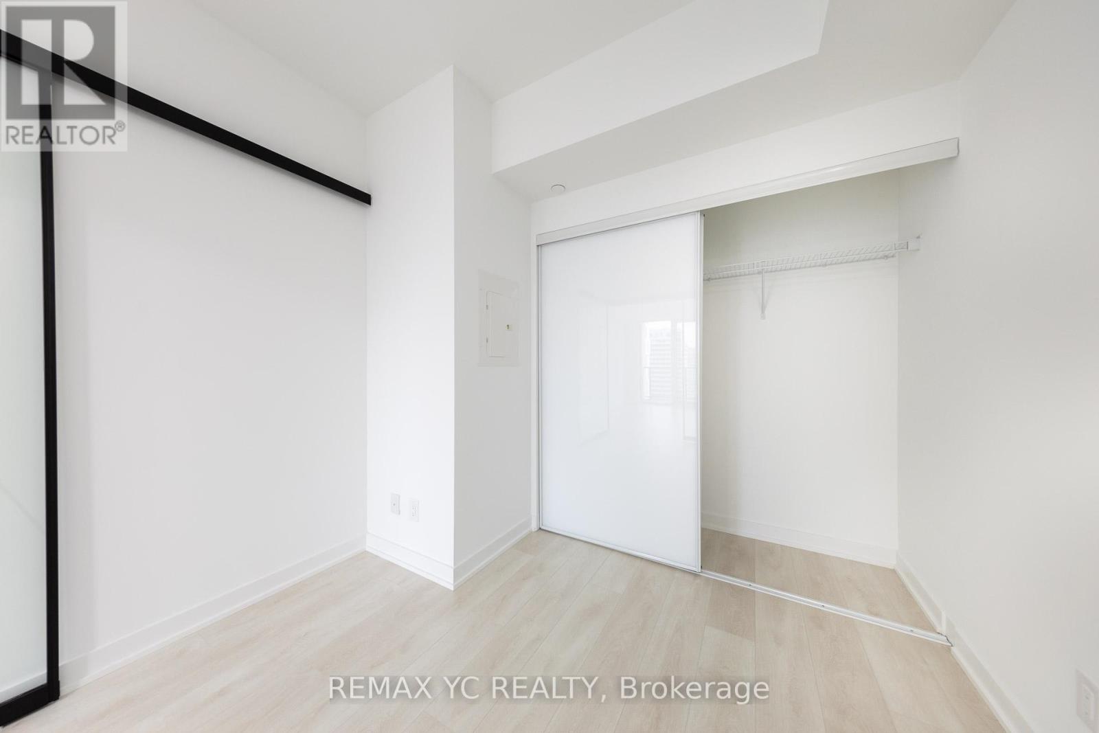2207 - 5 Defries Street, Toronto, Ontario  M5A 0W7 - Photo 8 - C12447057