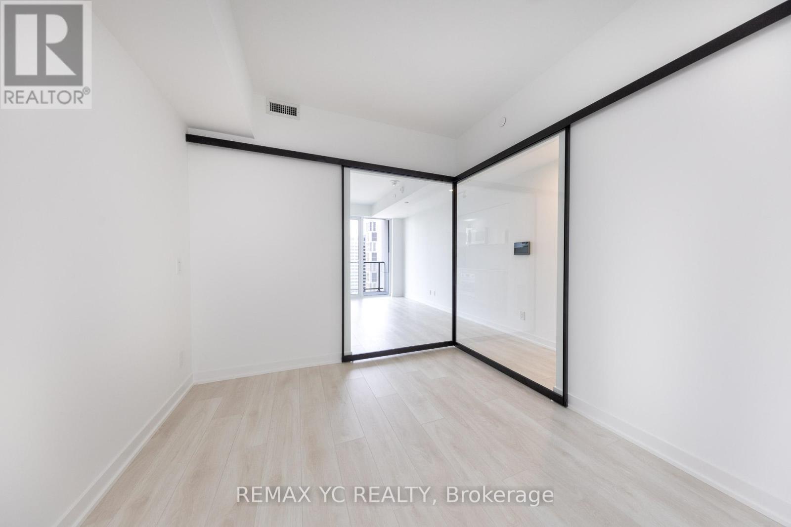 2207 - 5 Defries Street, Toronto, Ontario  M5A 0W7 - Photo 9 - C12447057
