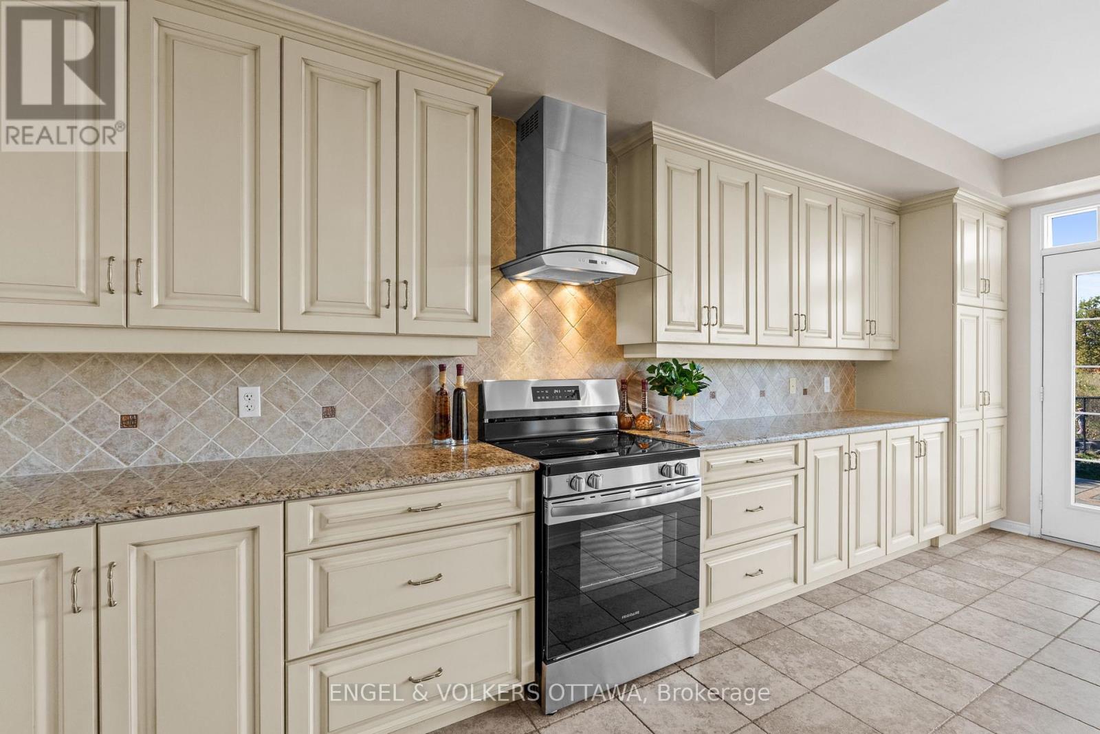 788 Kilbirnie Drive, Ottawa, Ontario  K2J 0M4 - Photo 19 - X12447104