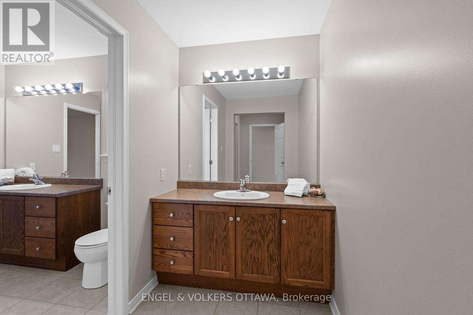 788 Kilbirnie Drive, Ottawa, Ontario  K2J 0M4 - Photo 38 - X12447104