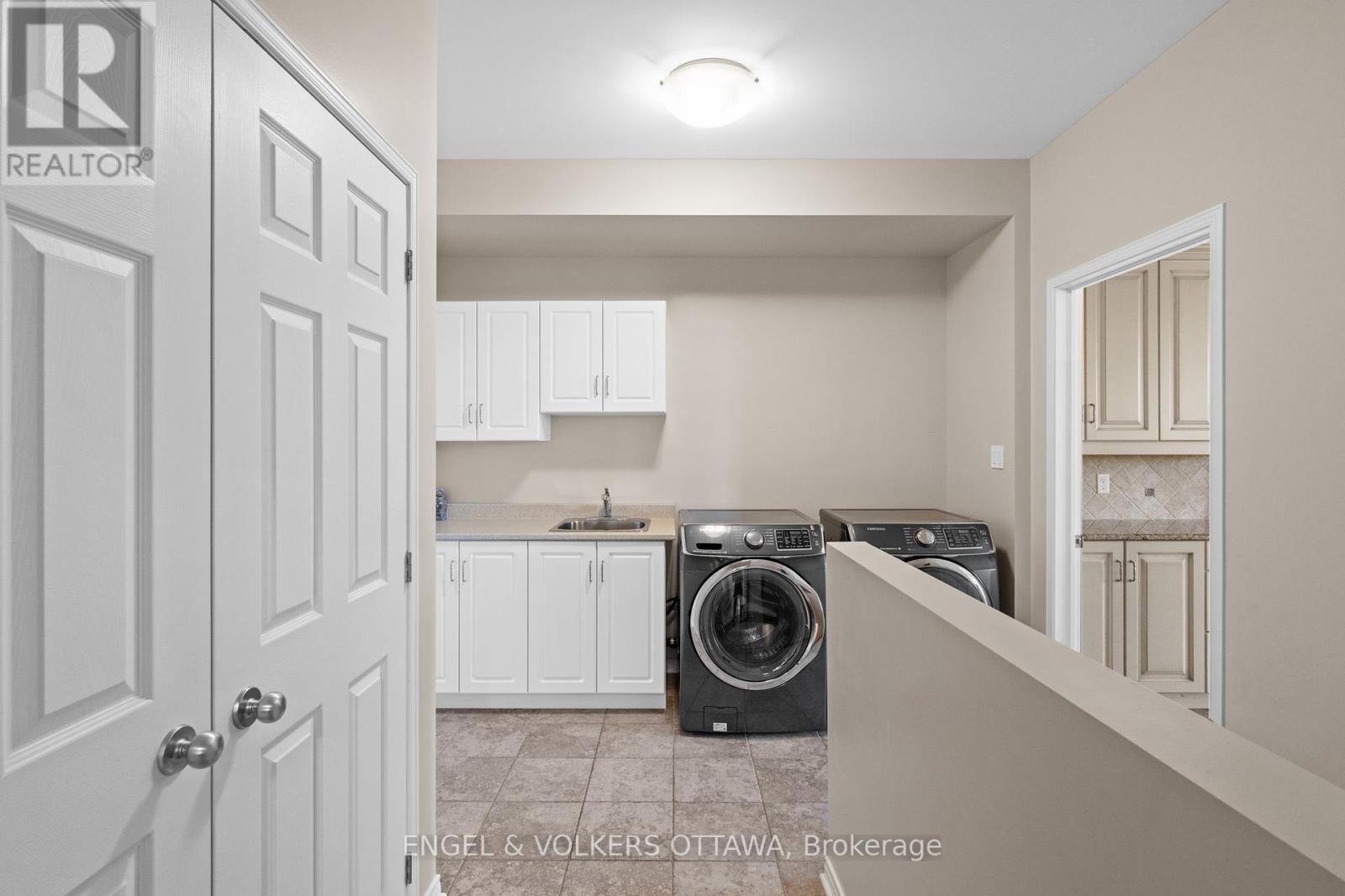 788 Kilbirnie Drive, Ottawa, Ontario  K2J 0M4 - Photo 44 - X12447104