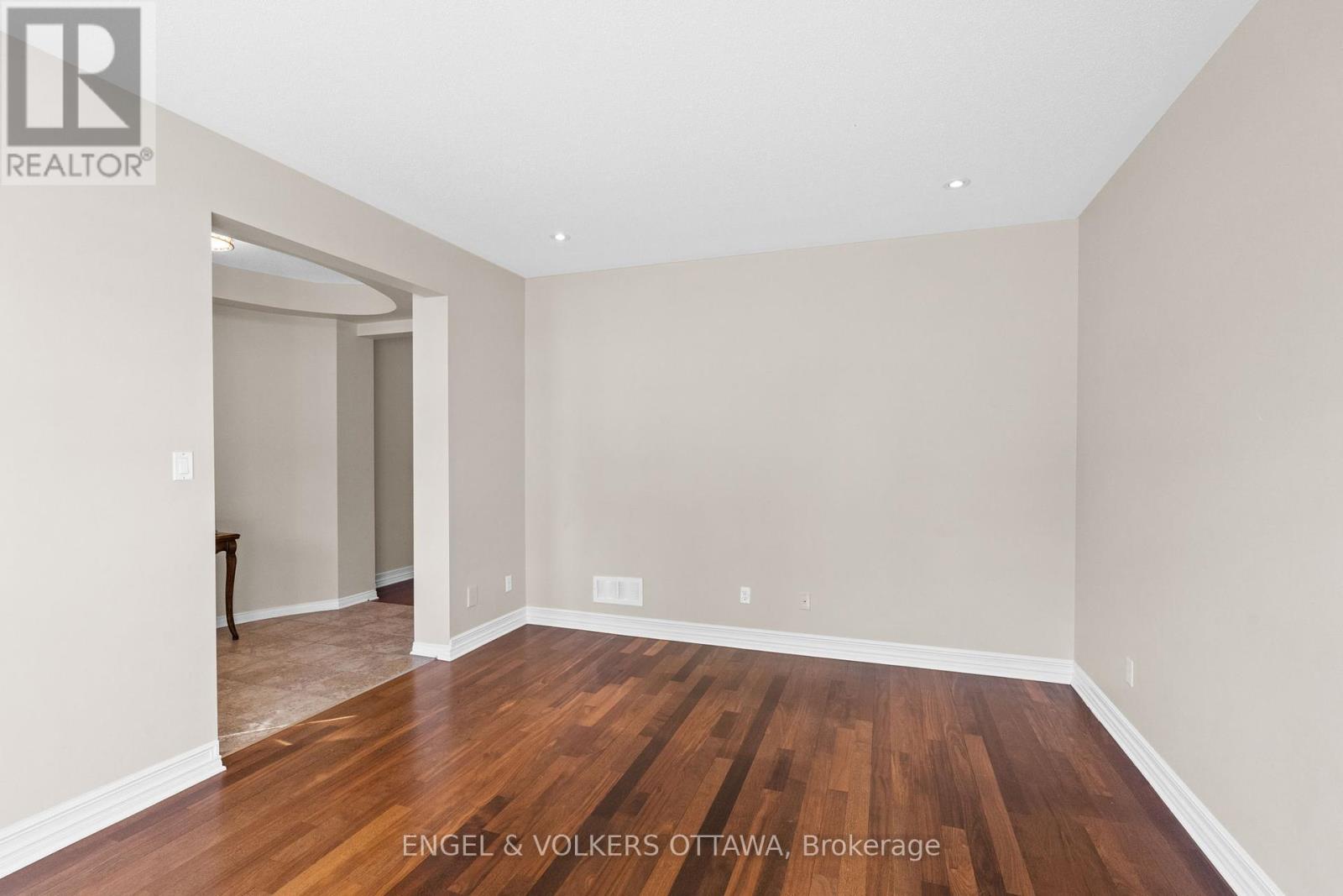 788 Kilbirnie Drive, Ottawa, Ontario  K2J 0M4 - Photo 7 - X12447104