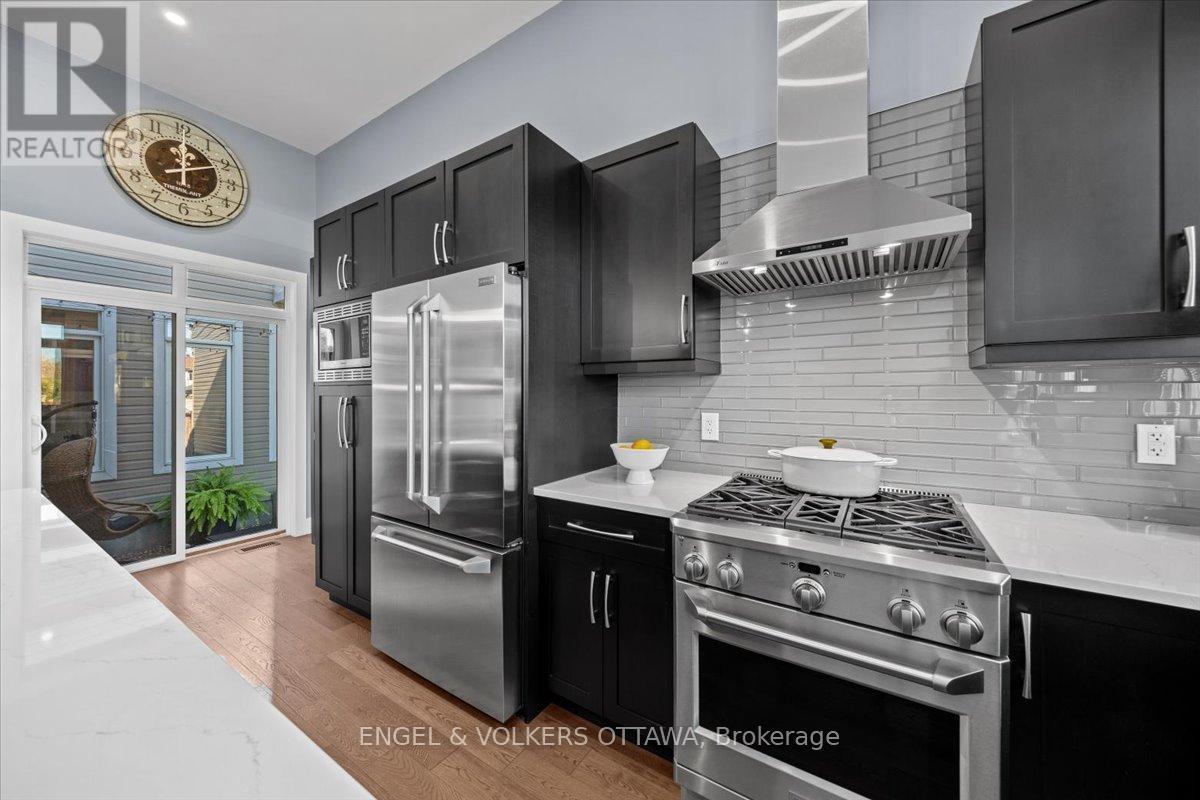 1003 Markwick Crescent, Ottawa, Ontario  K4A 4X5 - Photo 15 - X12447252