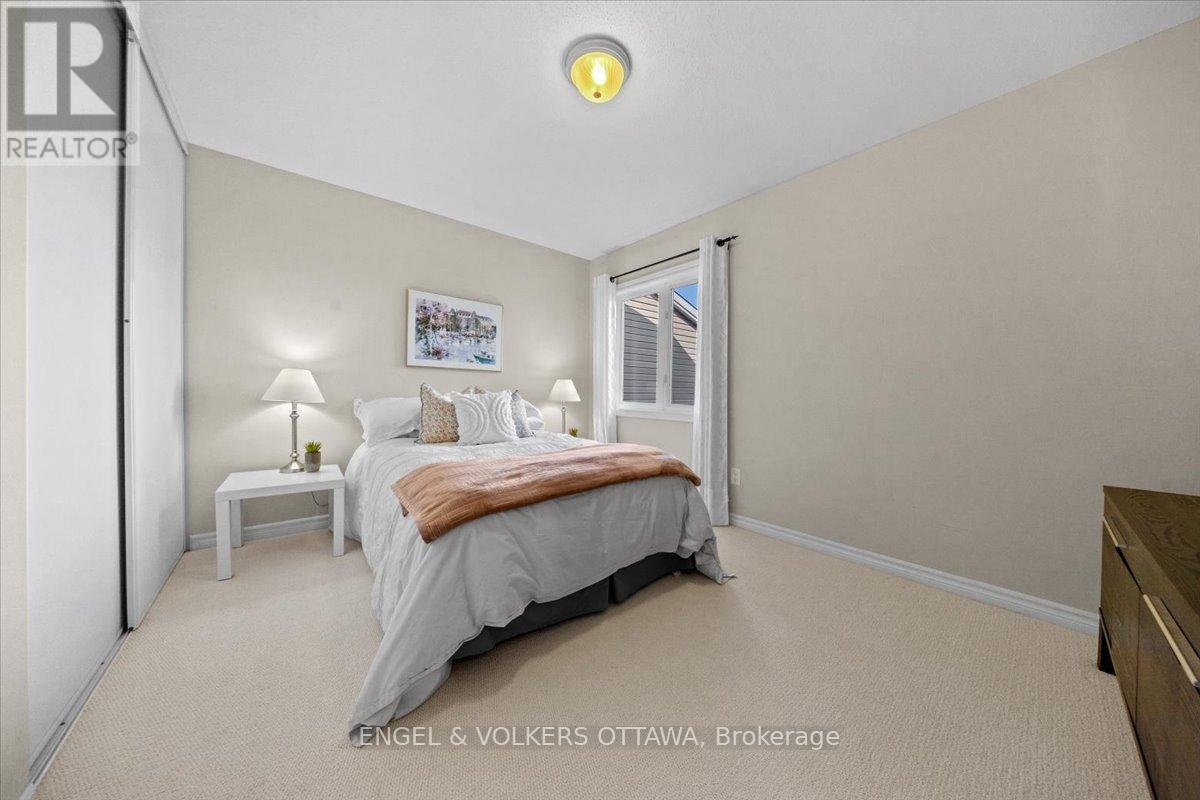 1003 Markwick Crescent, Ottawa, Ontario  K4A 4X5 - Photo 24 - X12447252