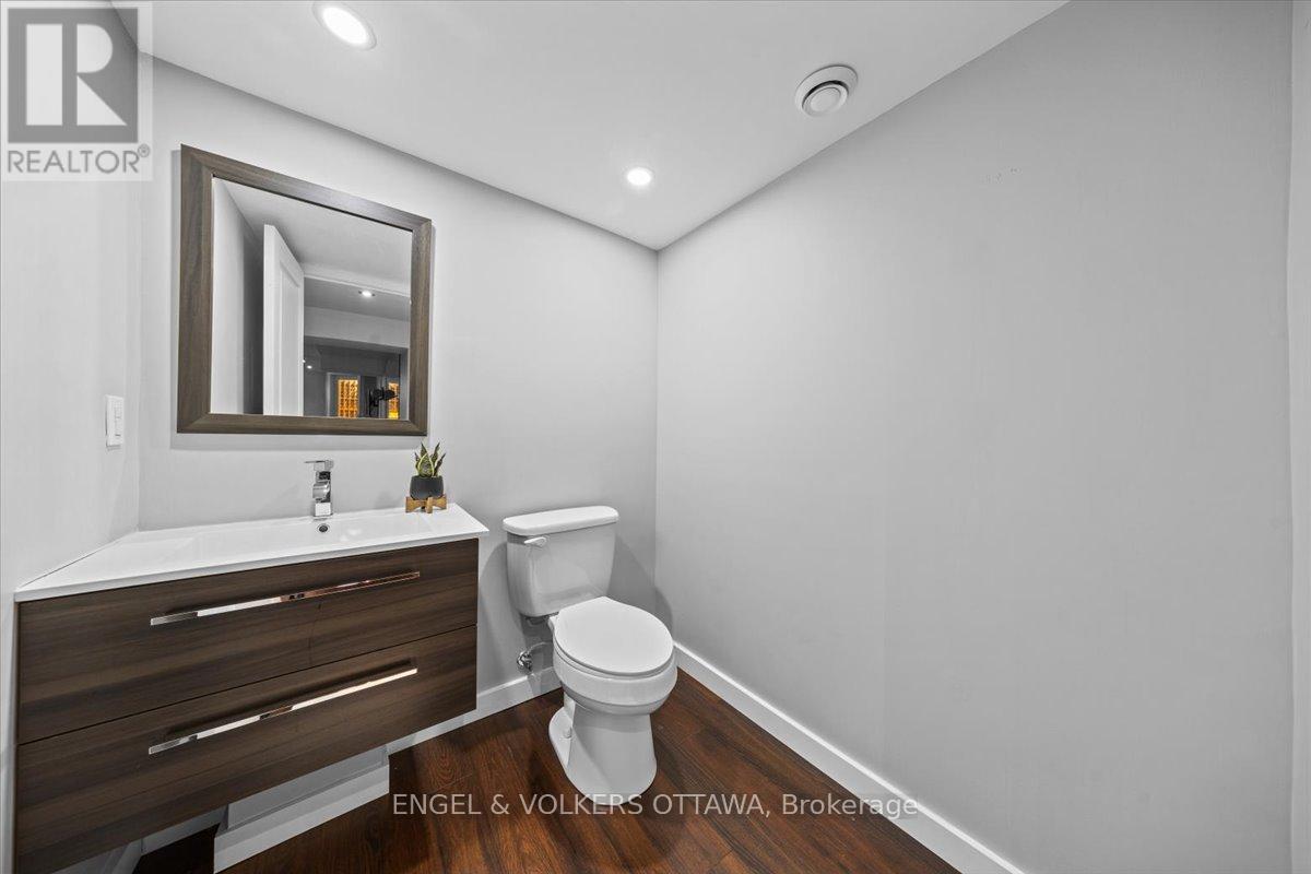 1003 Markwick Crescent, Ottawa, Ontario  K4A 4X5 - Photo 28 - X12447252