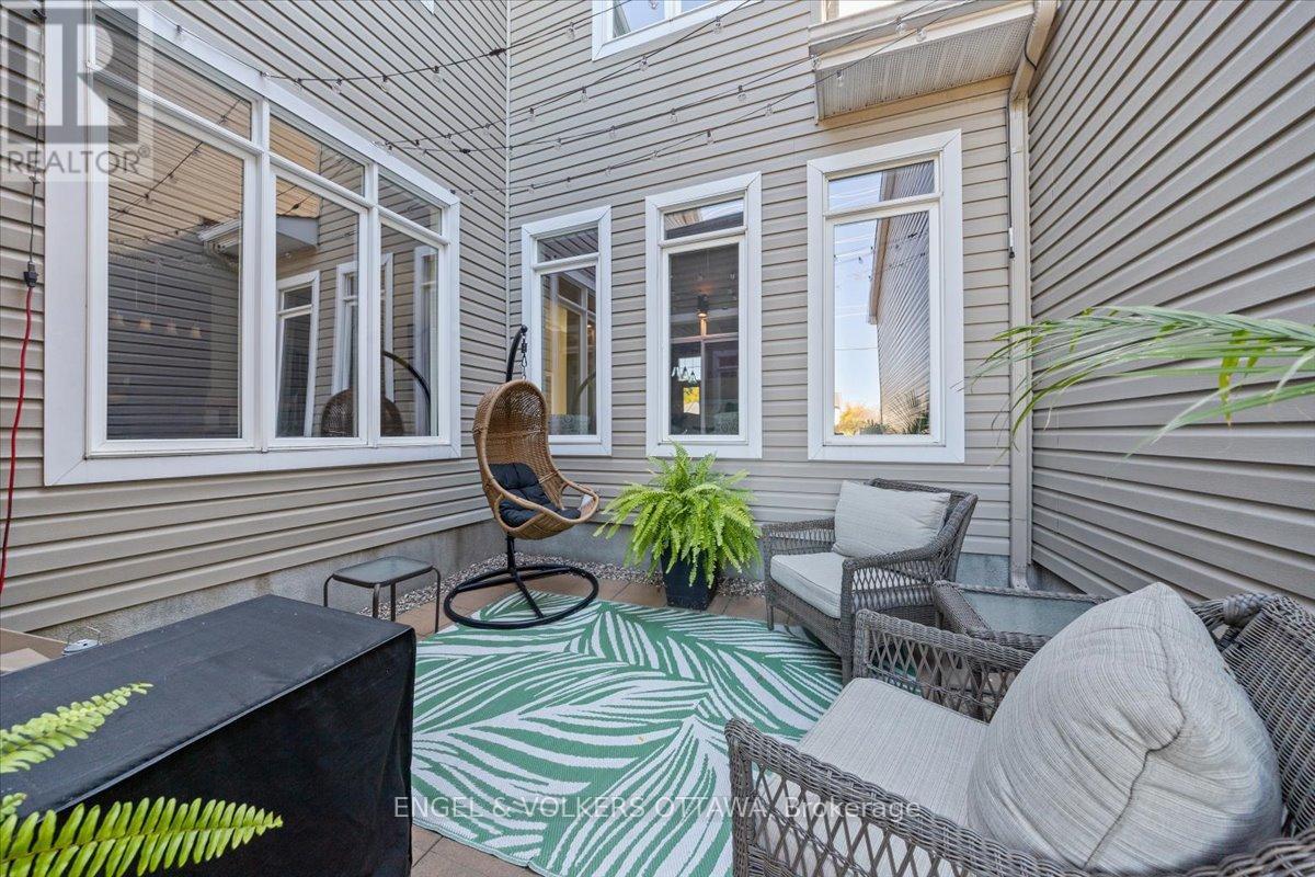 1003 Markwick Crescent, Ottawa, Ontario  K4A 4X5 - Photo 35 - X12447252