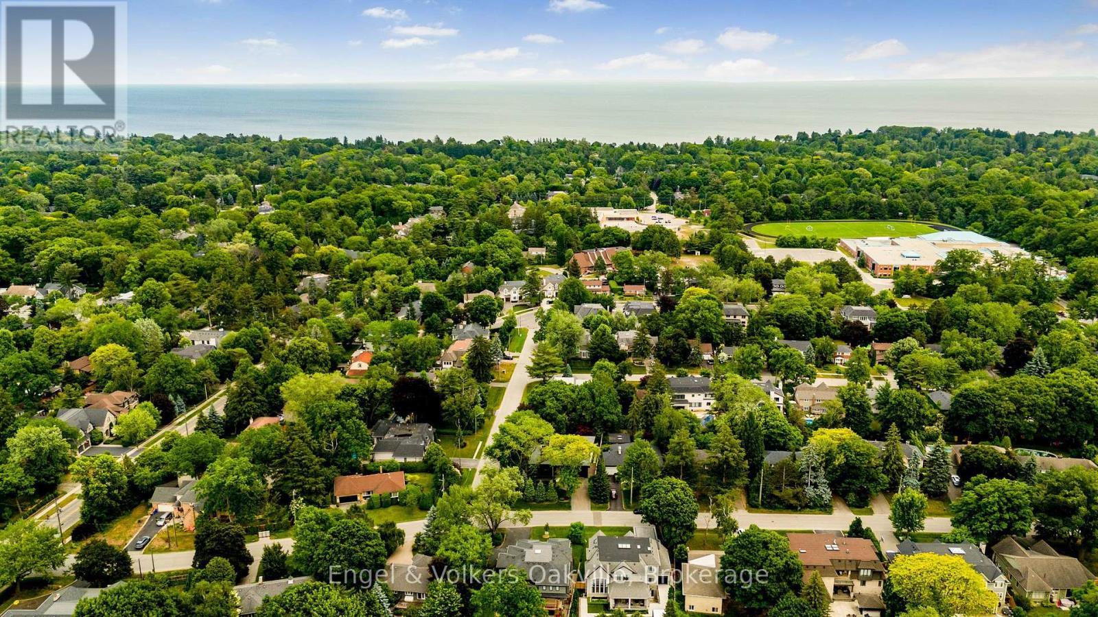 1516 Duncan Road, Oakville, Ontario  L6J 2R3 - Photo 30 - W12447179