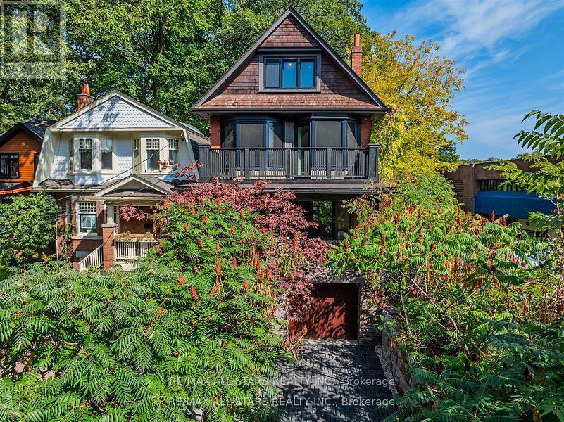 151 Balsam Avenue, Toronto, Ontario  M4E 3C2 - Photo 2 - E12447022