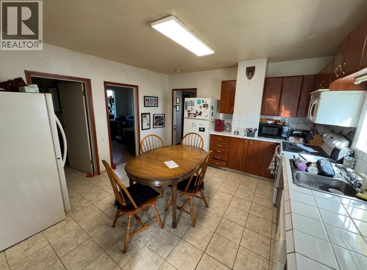 1951 3rd Avenue, Prince George, British Columbia  V2M 1G6 - Photo 2 - R3055586
