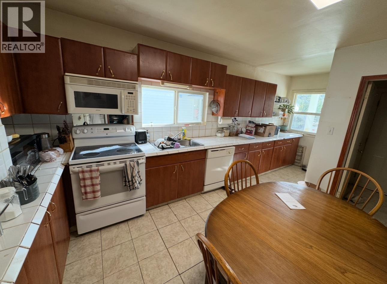 1951 3rd Avenue, Prince George, British Columbia  V2M 1G6 - Photo 3 - R3055586