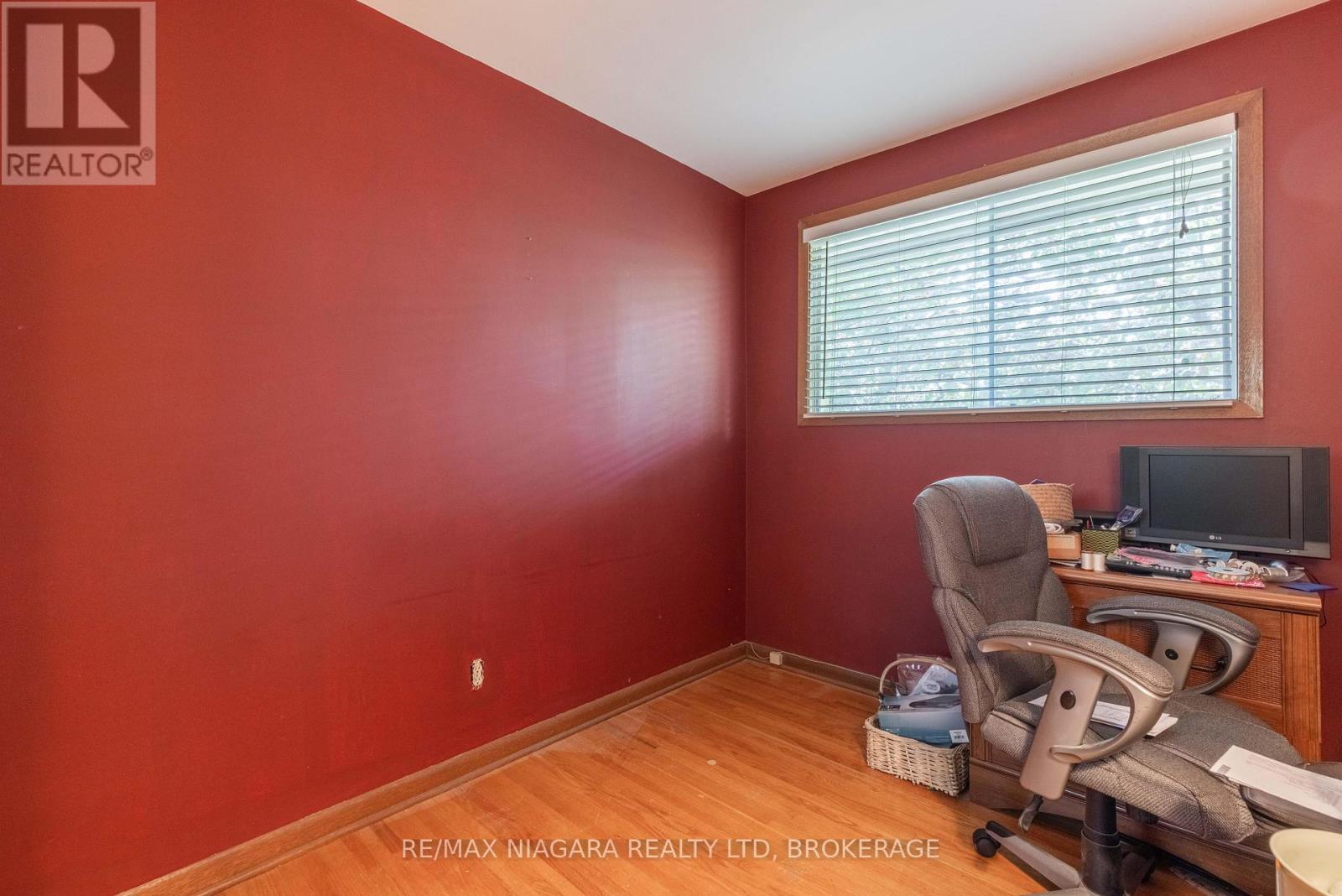 8 Jefferson Drive, St. Catharines, Ontario  L2N 3T9 - Photo 15 - X12447224