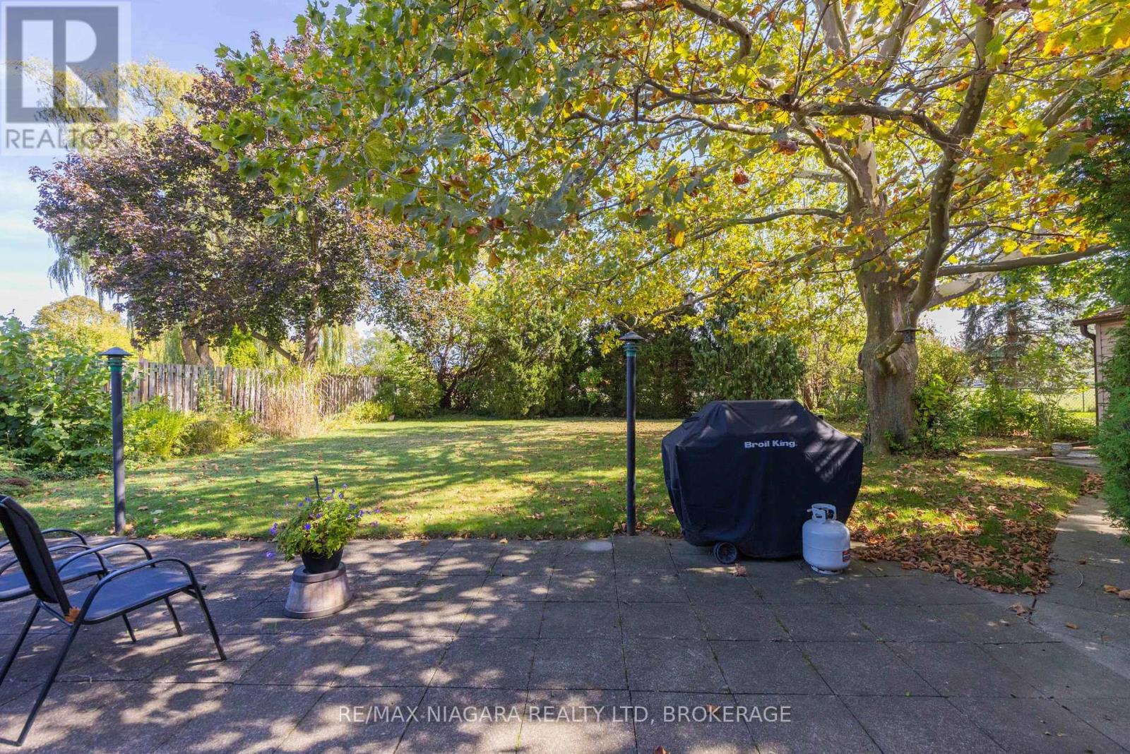8 Jefferson Drive, St. Catharines, Ontario  L2N 3T9 - Photo 4 - X12447224