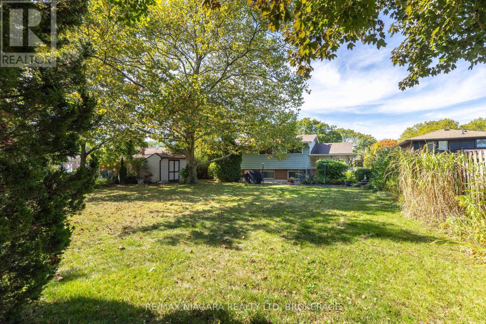 8 Jefferson Drive, St. Catharines, Ontario  L2N 3T9 - Photo 5 - X12447224