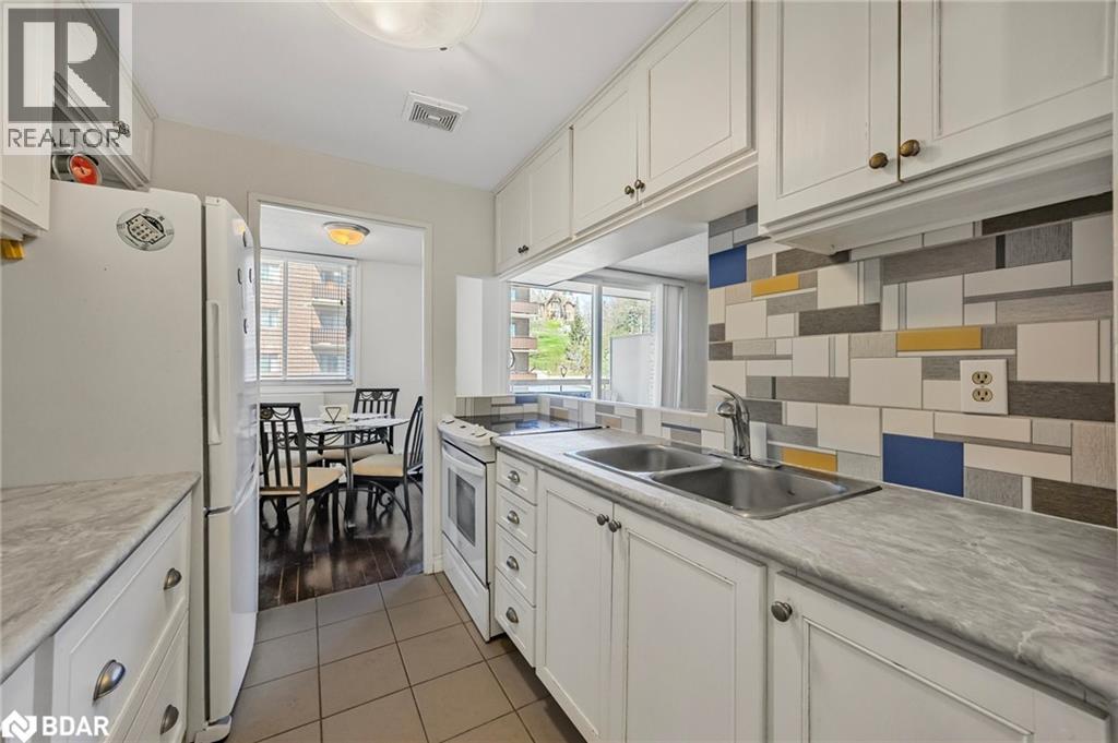 2 Albert Street Unit# 32, Barrie, Ontario  L4M 3S4 - Photo 4 - 40776427